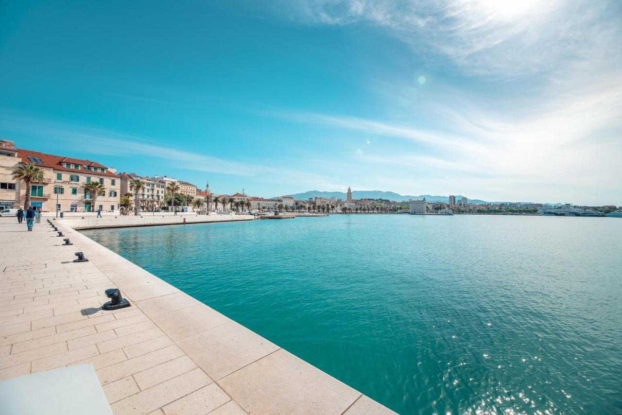 Oasis Luxury Apartment With Terrarce And Jacuzzi Split Exterior foto
